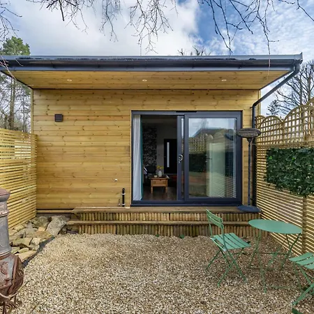 Midford Hideaway Apartment Bath Exterior photo