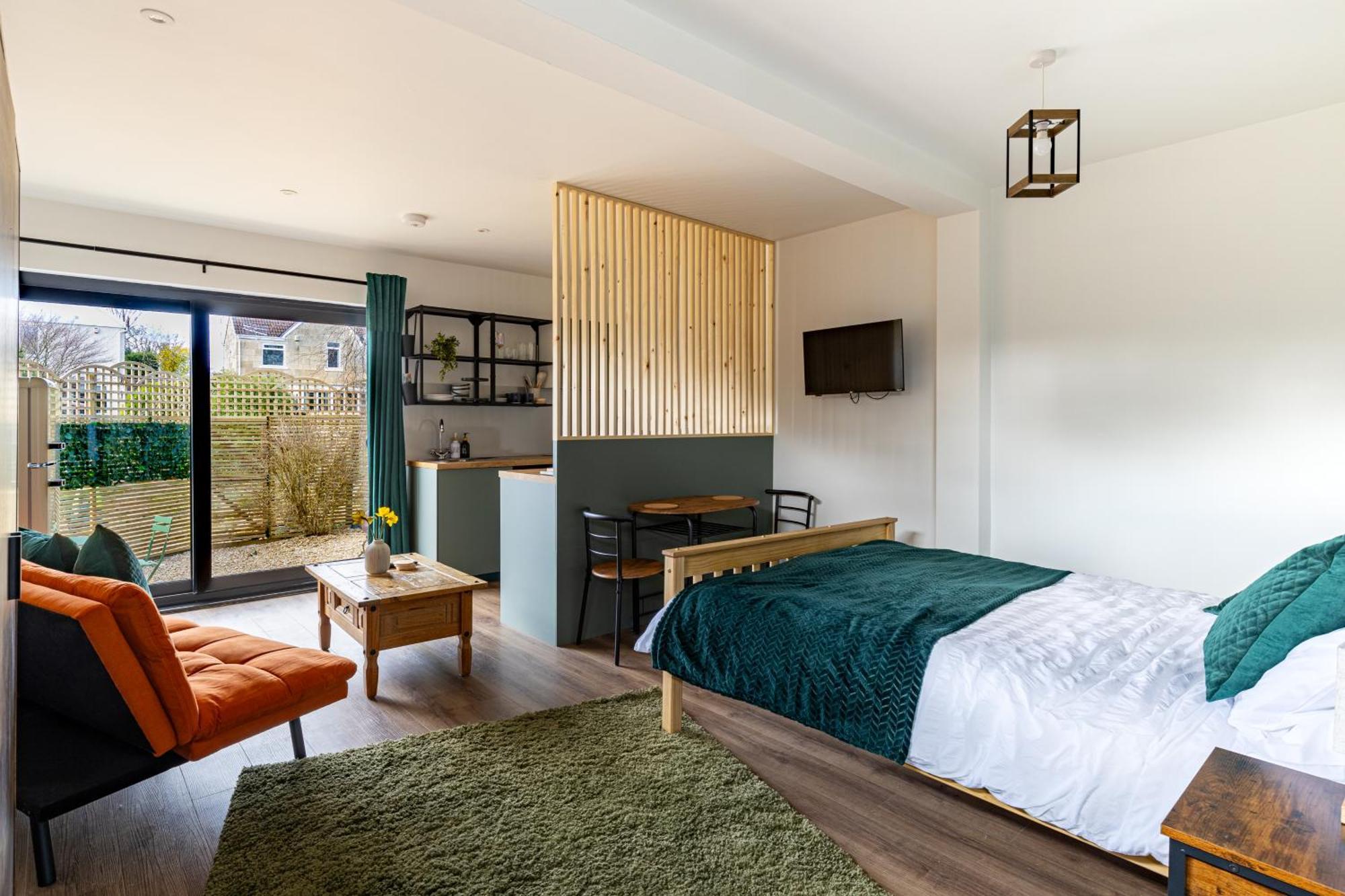 Midford Hideaway *